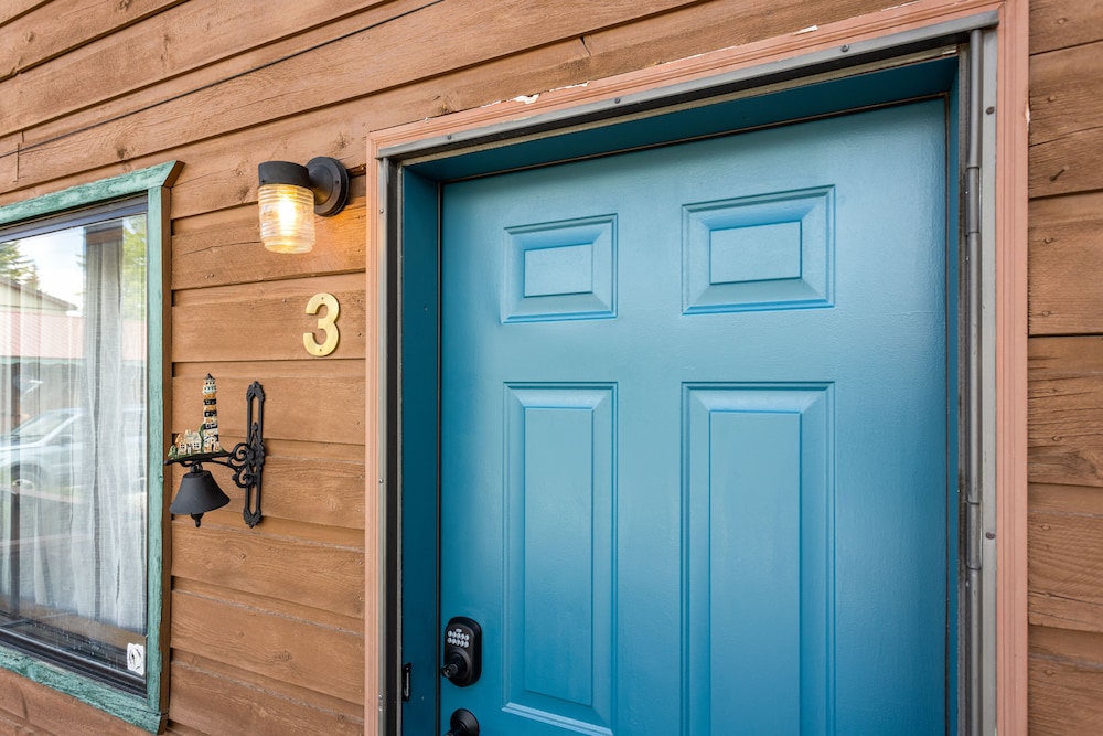 Otter's Den — 4-Star Luxury Hotel in West Yellowstone, United States