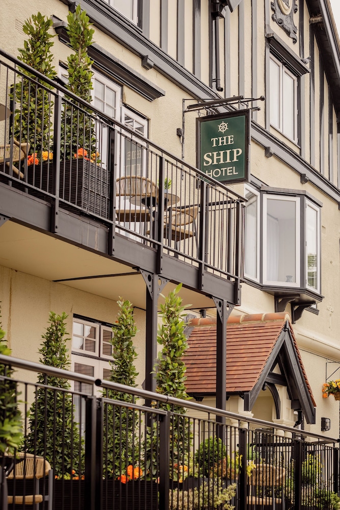 The Ship Hotel — 4-Star Luxury Hotel in Leigh-On-Sea, United Kingdom