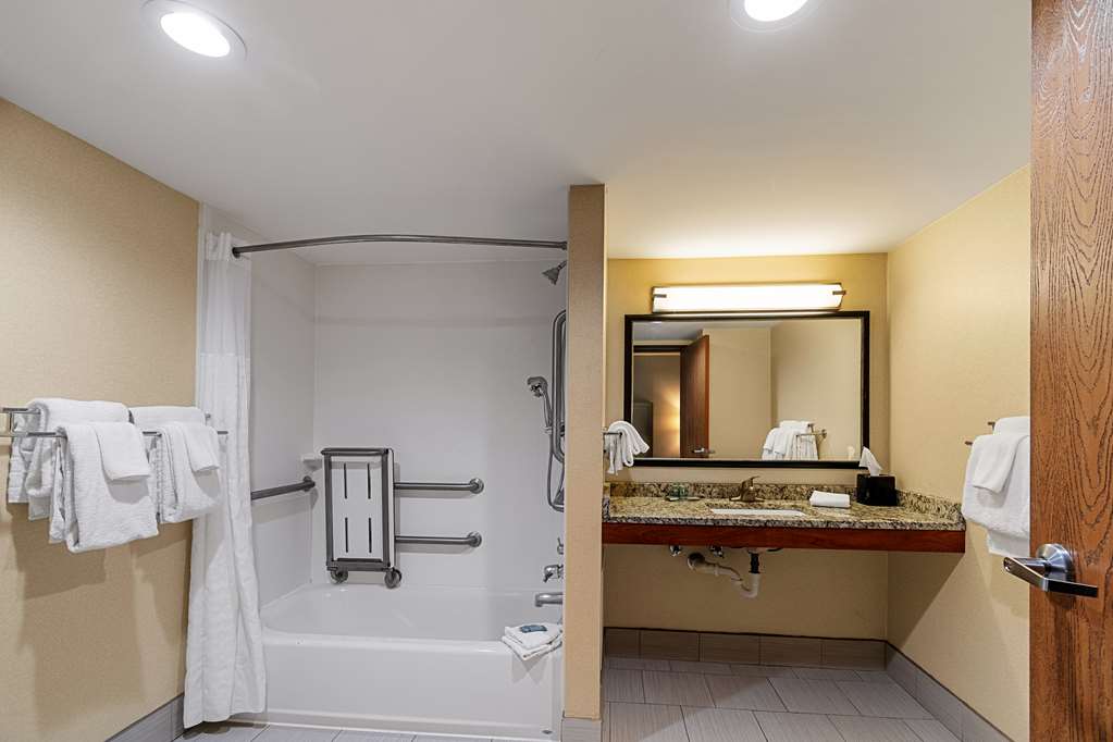 Best Western Bridgeview Hotel - photo 19