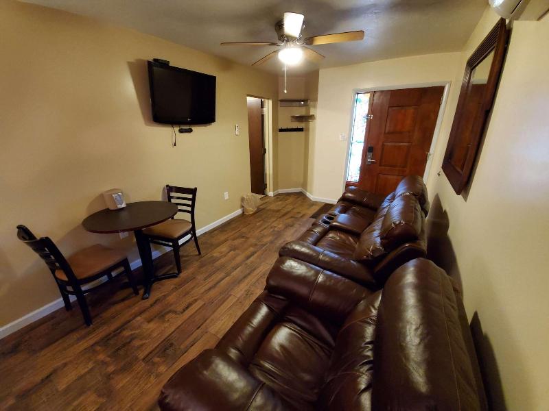 Jefferson Hills Motel - photo 35