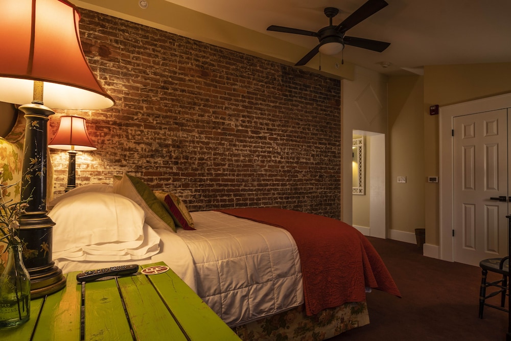 Hotel Broad Ripple - photo 10