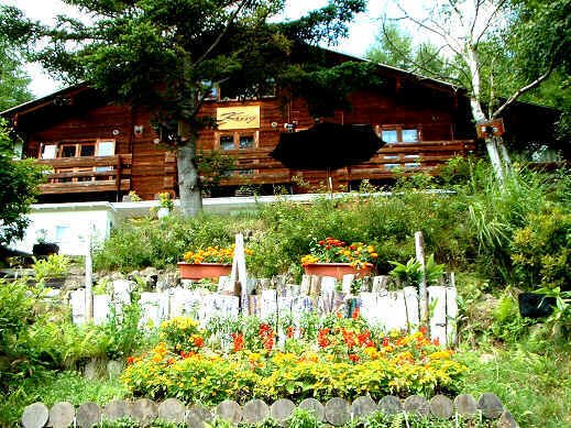 Kong - carbon neutral hotel in Nagano