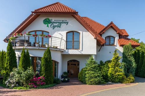 Rezydencja Szmaragdowy Ogród — hotel in Konstantynow Lodzki