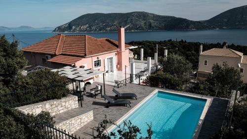 Evreti Villa with Stunning views near Fiscardo — 4-Star Luxury Hotel in Kefalonia, Greece