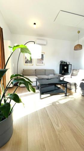 House FLOW 3 room free 2 parking — 4-Star Luxury Hotel in Bratislava, Slovakia