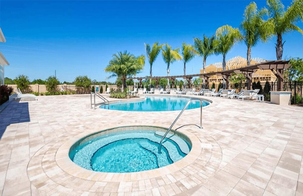 Magic Hideaway @ Lucaya Resort Sleeps 8 #909 - photo 35