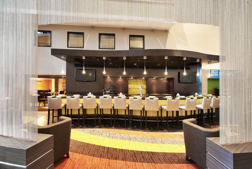 Holiday Inn & Suites Phoenix Airport North by IHG - photo 45