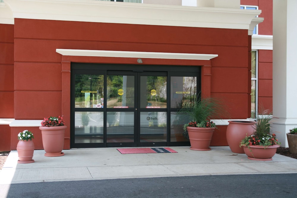 Hampton Inn & Suites Poughkeepsie - photo 54