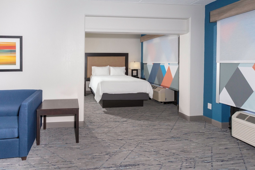 Holiday Inn Express & Suites Jacksonville Airport by IHG - photo 38