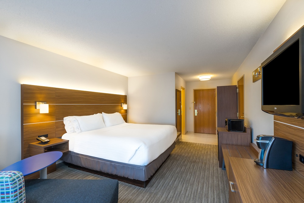 Holiday Inn Express Howe by IHG - photo 11
