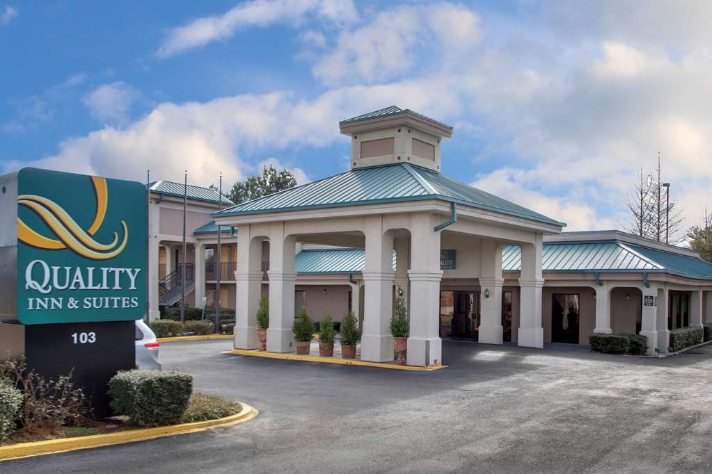 Quality Inn & Suites Clinton Jackson West in Clinton, United States