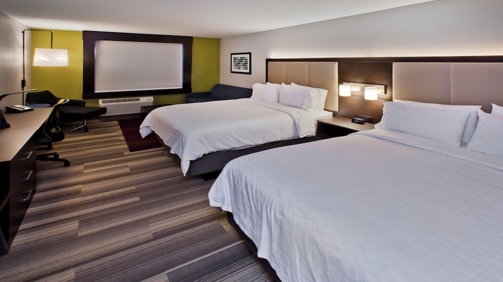 Holiday Inn Express and Suites Green River - photo 14
