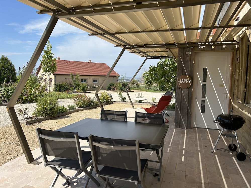 Happy pet-friendly hotel Cernay-Les-Reims