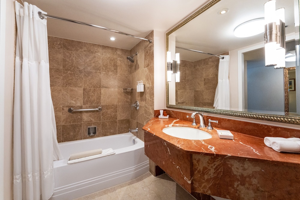 Monterey Plaza Hotel & Spa - photo 49