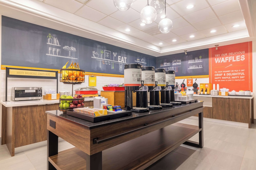 Hampton Inn & Suites Brenham - photo 37