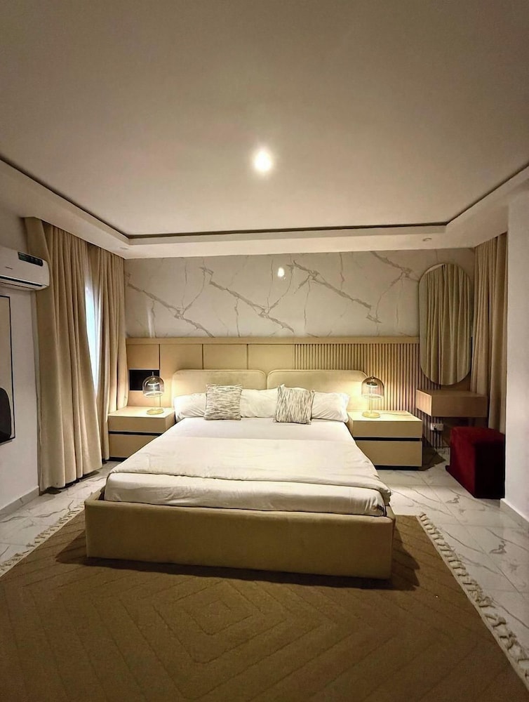 Century Luxe Shortlets — 4-Star Luxury Hotel in Abuja, Nigeria