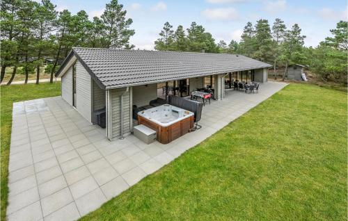 Stunning Home In Blåvand With Wifi — 5-Star Luxury Hotel in None, Denmark