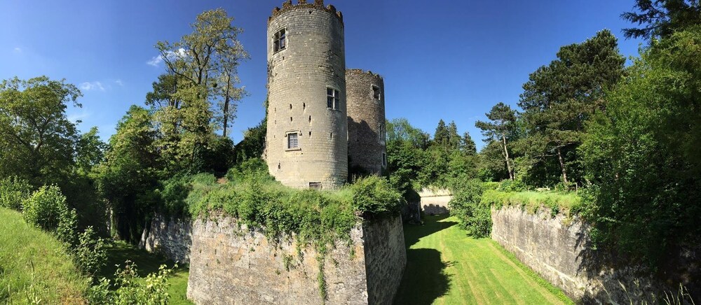 Château de Prety — 4-Star Luxury Hotel in Varennes-Sur-Allier, France