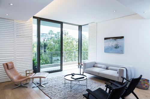 Marina 107 — 4-Star Luxury Hotel in Cape Town, South Africa