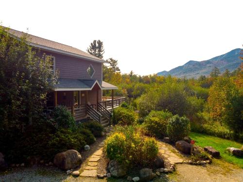 Lookout Mountain Chalet — 4-Star Luxury Hotel in Wilmington, United States