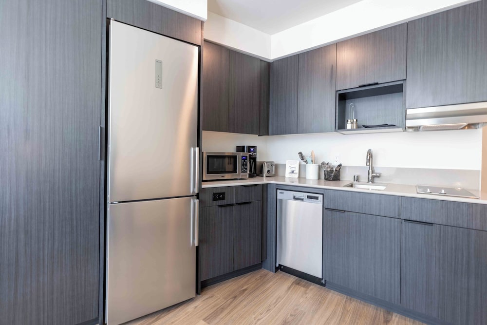 Marina Square Suites - photo 22