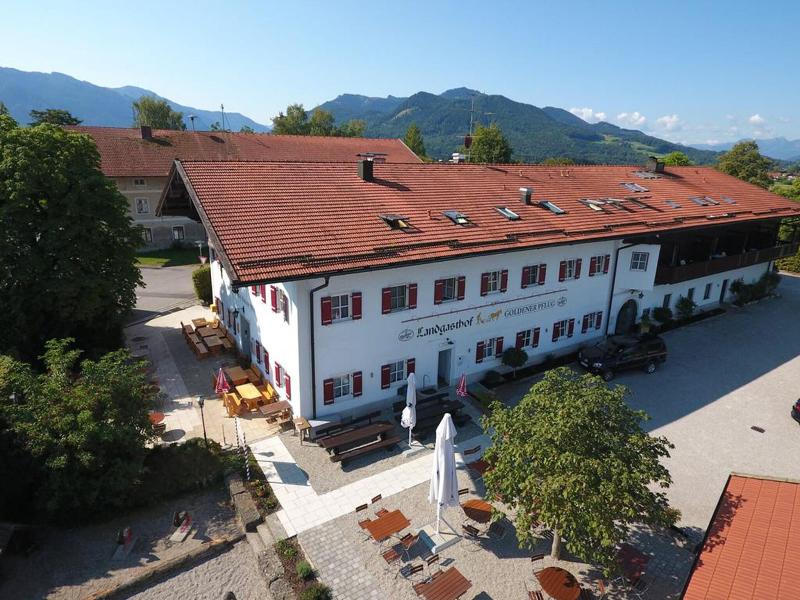 Landgasthof Goldener Pflug - carbon neutral hotel in Frasdorf