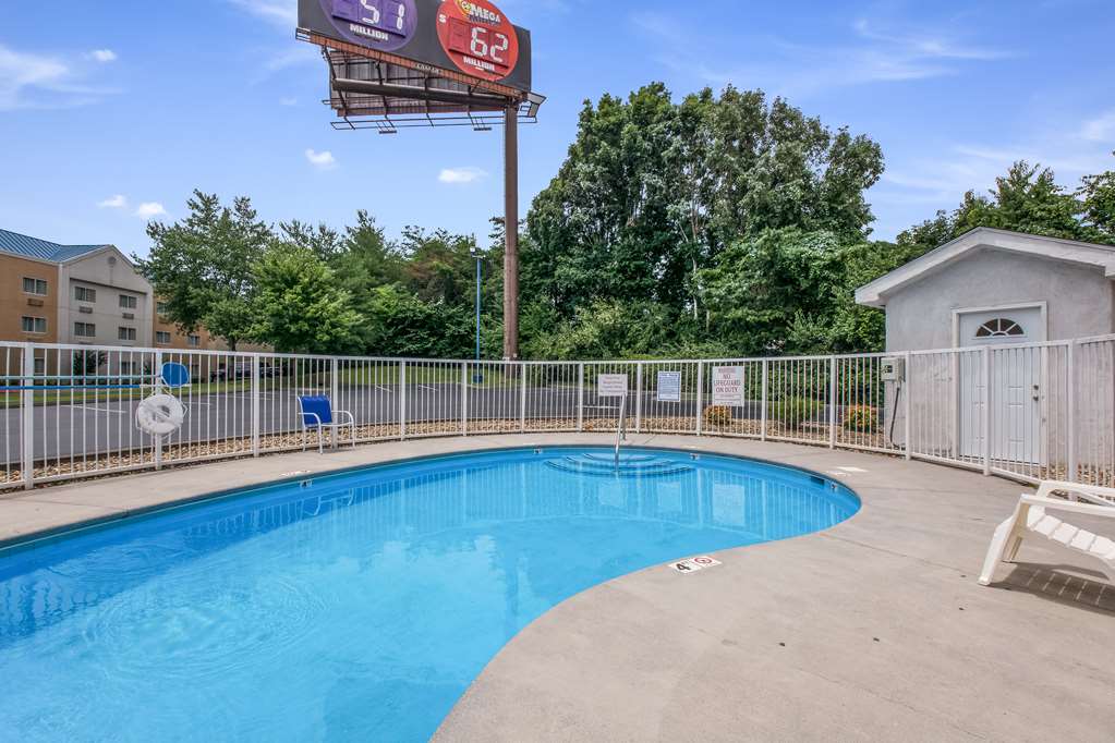 Americas Best Value Inn Knoxville East - photo 22