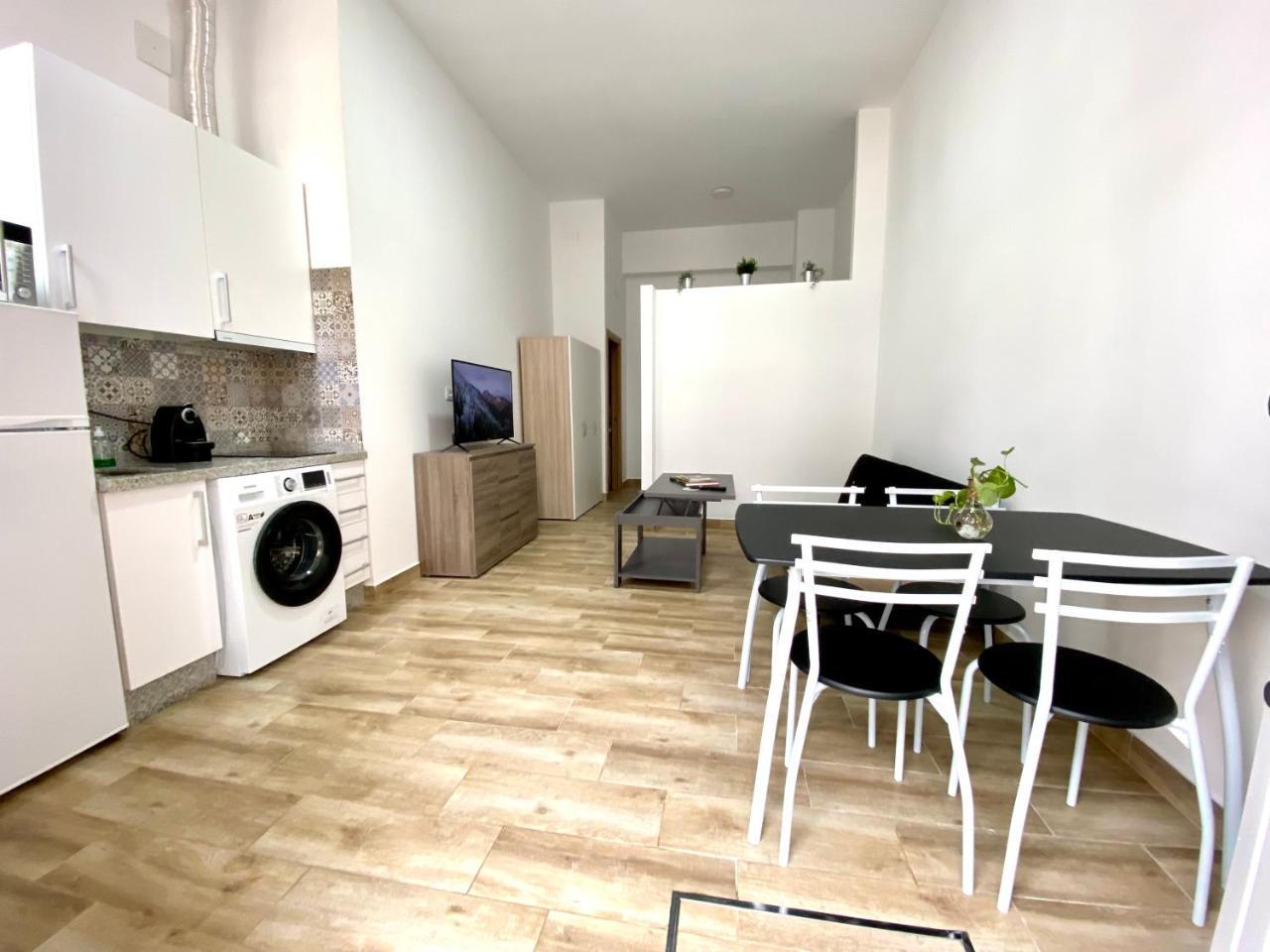 Apartamento Cruz Roja a — 4-Star Luxury Hotel in Sevilla, Spain
