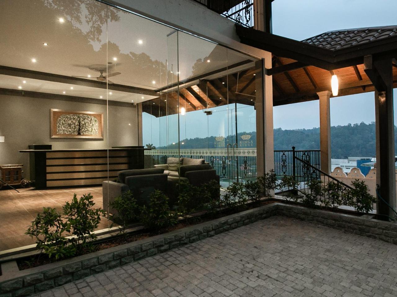 Kings Ridge - carbon neutral hotel in Kandy