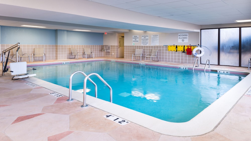 Holiday Inn Hotel & Suites Warren by IHG - photo 25
