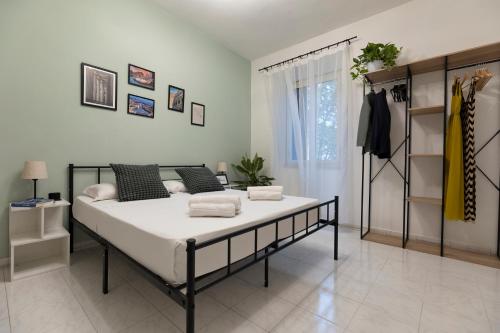 2br Flat by Metro 6min To Colosseo Full Kitchen Wi Fi A C — 4-Star Luxury Hotel in Rome, Italy