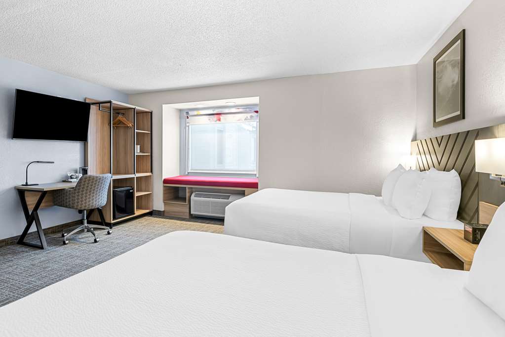 Best Western Buffalo Inn Suites - photo 15