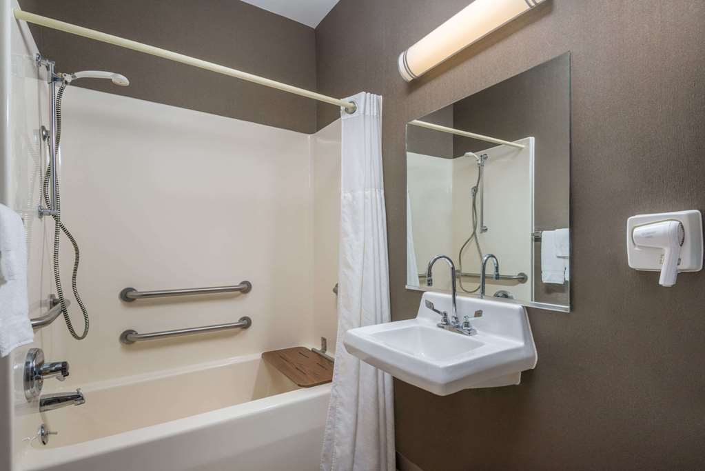 Ramada by Wyndham Catlettsburg Ashland - photo 7