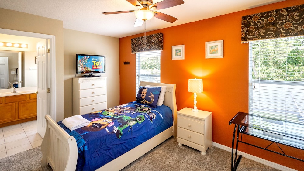 Magnificent Modern Dream Resort 20 Minutes From Disney 470 - photo 8