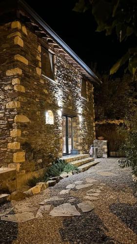 Tarihi Köyde Taş Ev in Karaburun, Turkey