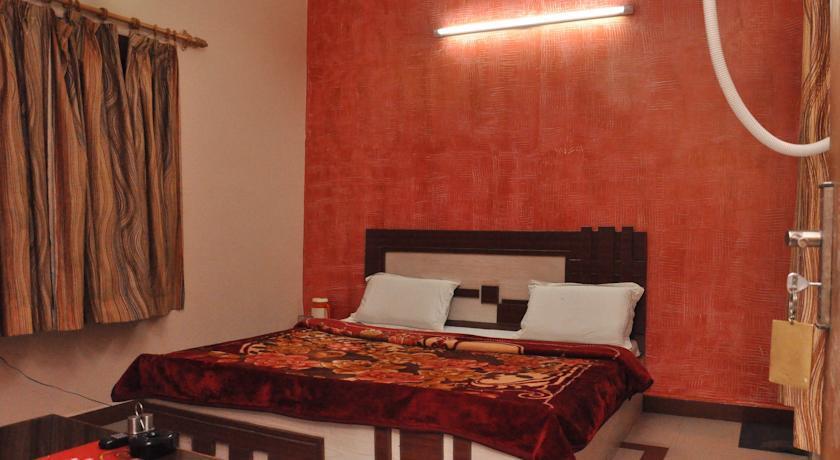 Hotel Red Inn - last minute hotel in Agra