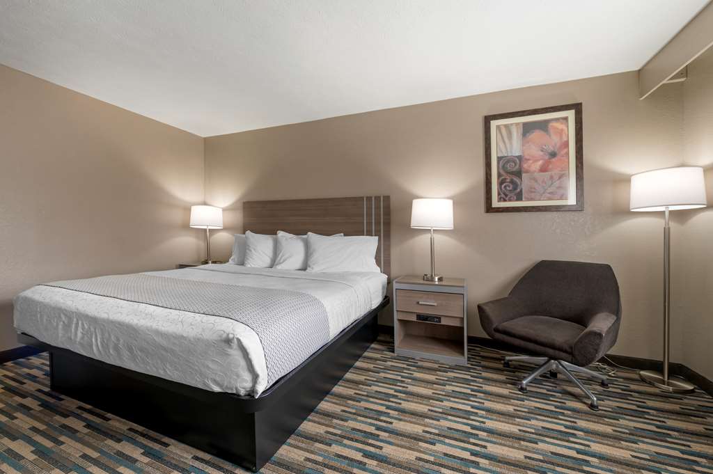 Best Western Edinburgh Columbus - photo 11