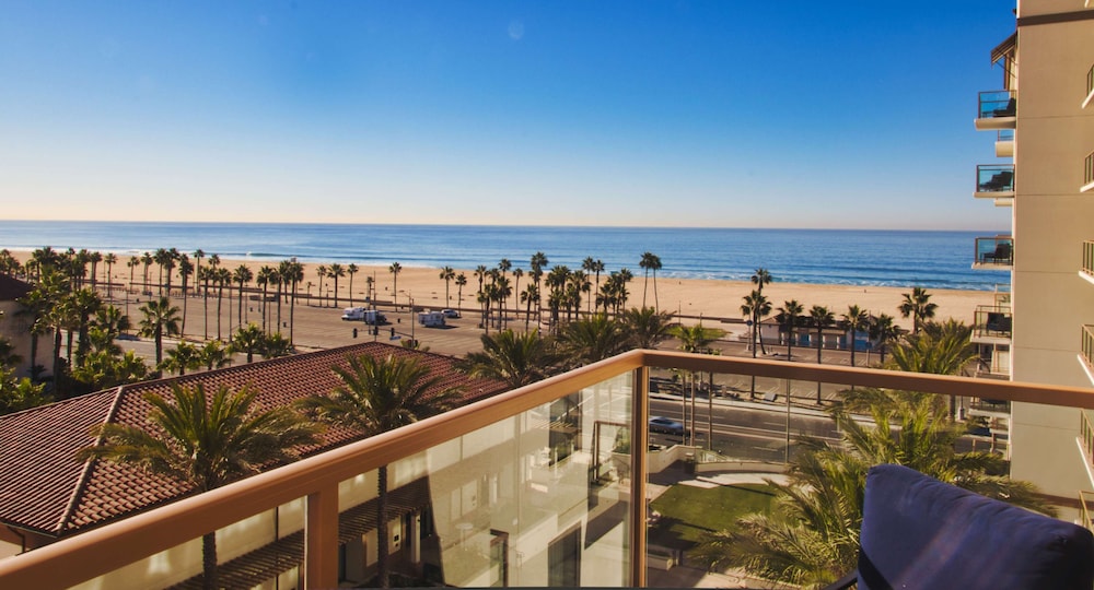 The Waterfront Beach Resort A Hilton Hotel - photo 100