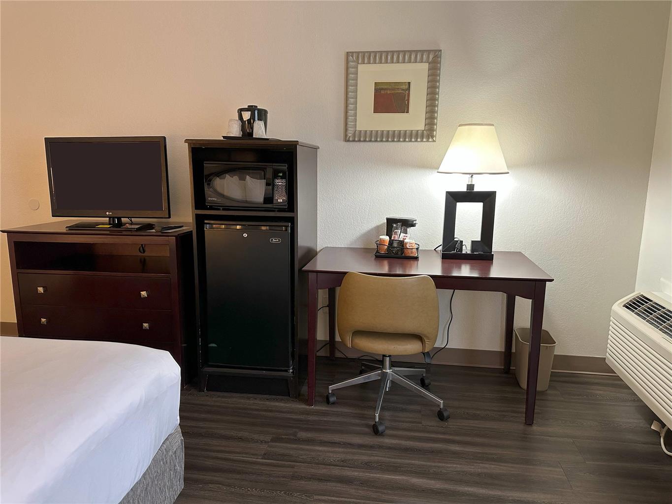 Quality Inn & Suites Everett - photo 30