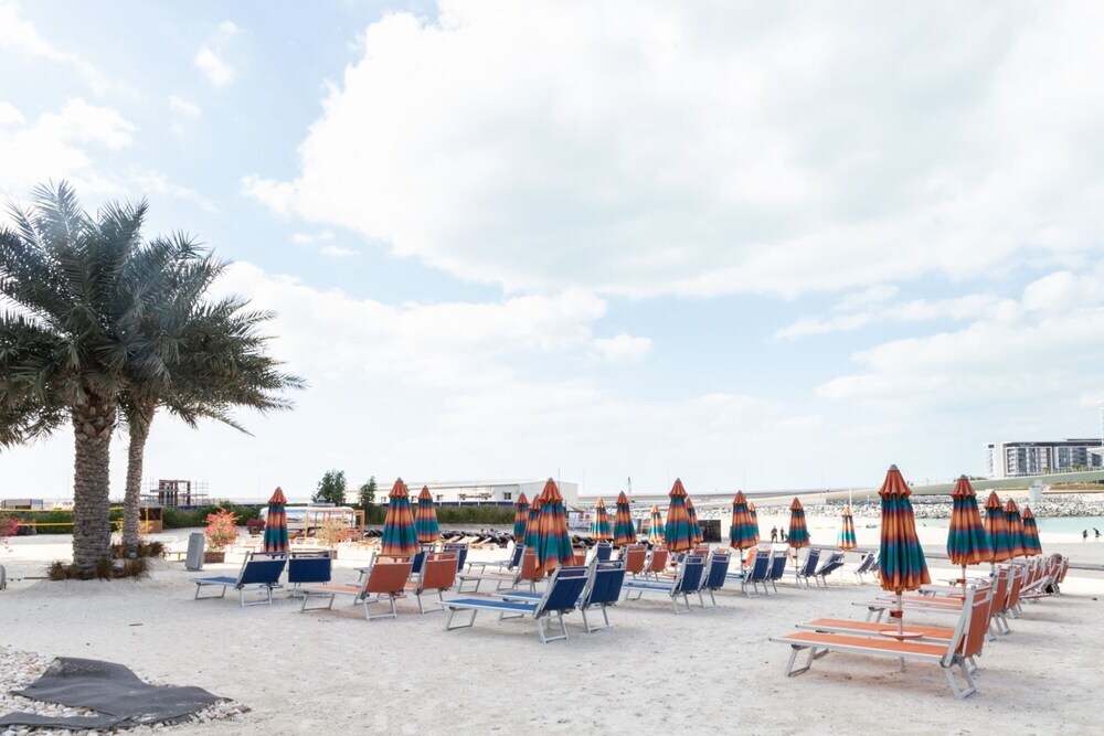 GuestReady Infinity Pool & Best View — 4-Star Luxury Hotel in Dubai, United Arab Emirates