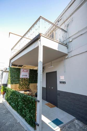 B&B Small Luxury Napoli Centrale — 4-Star Luxury Hotel in Naples, Italy