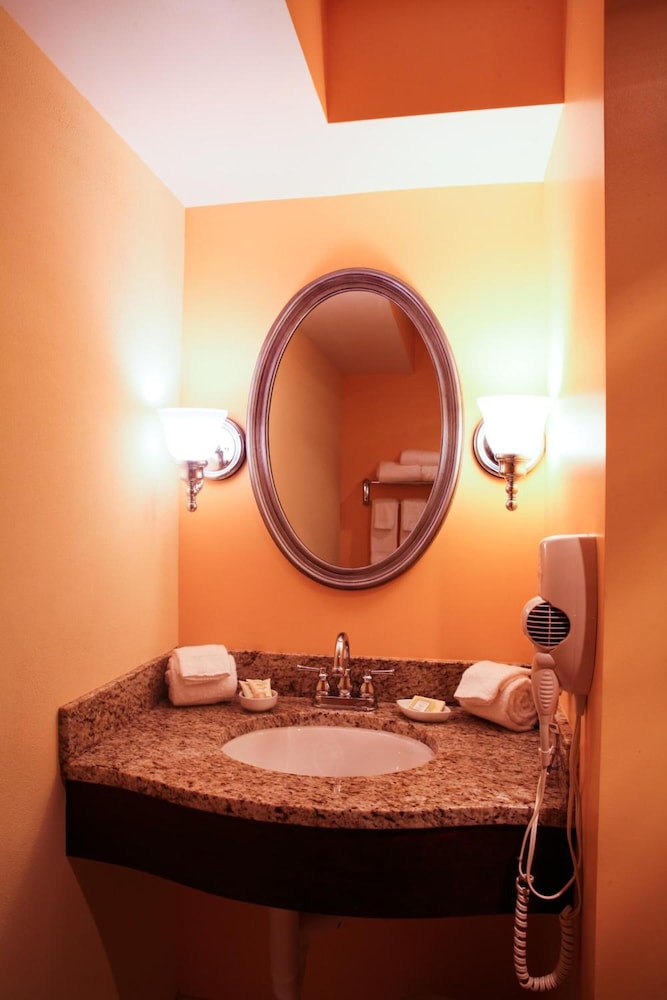 Main Street Inn - photo 22