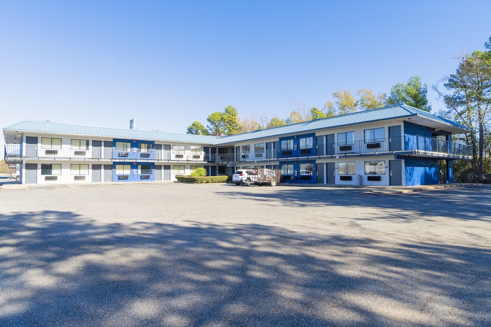 Xpress Inn & Extended Stays - photo 29