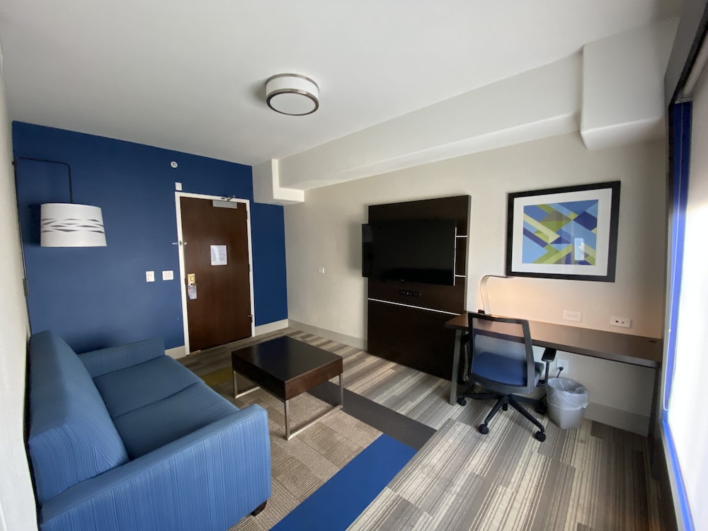 Holiday Inn Express Hotel & Suites El Dorado Hills - photo 27