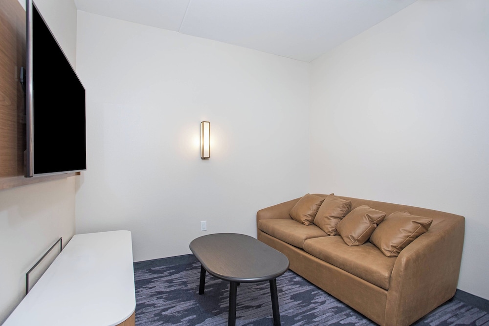 Fairfield Inn & Suites by Marriott Pigeon Forge - photo 9