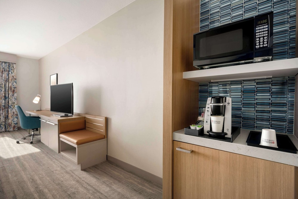 Hilton Garden Inn Fort Collins - photo 9