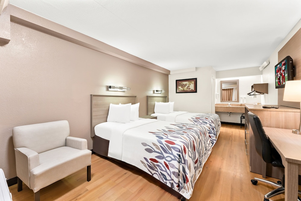 Red Roof Inn Allentown Airport - photo 5