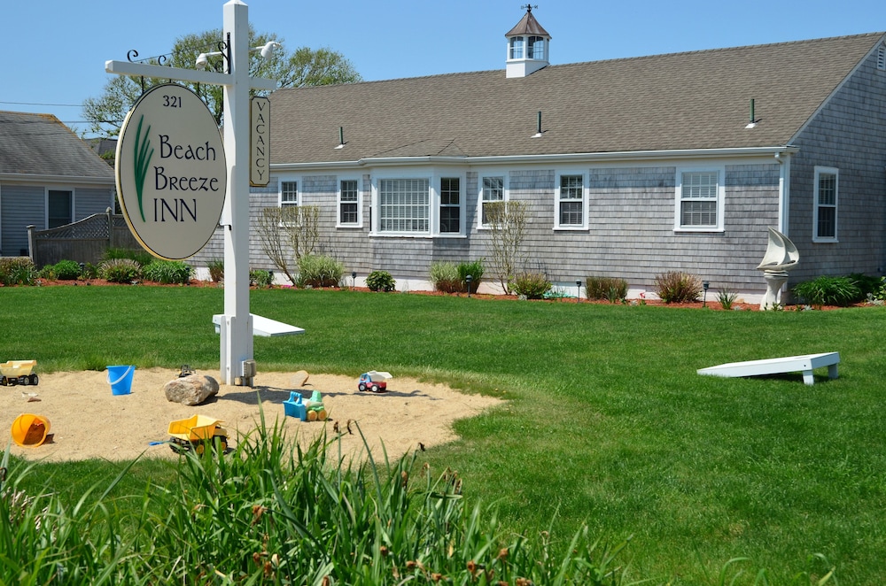 Beach Breeze Inn - photo 59