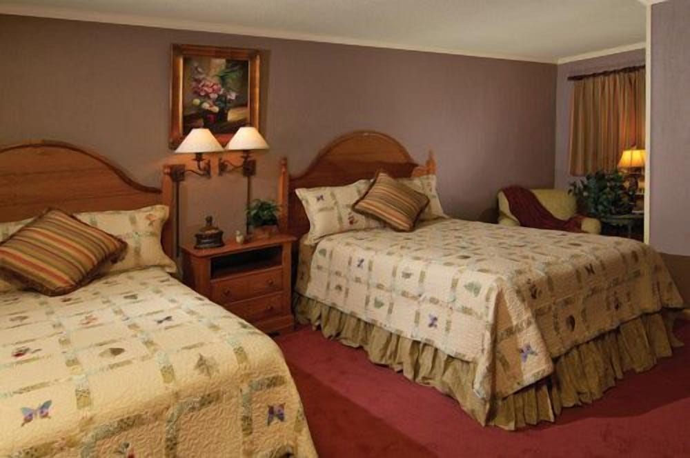 Hillwinds Inn - photo 15