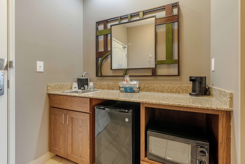 Hampton Inn Alamosa CO - photo 36